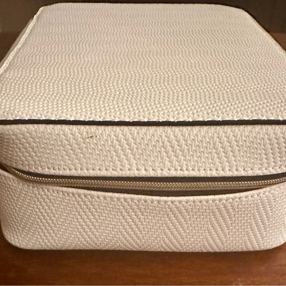 Estée Lauder make up case